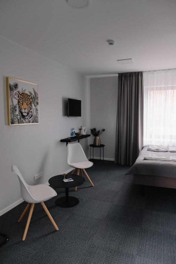 Bohema Hotel Telšiai Екстериор снимка