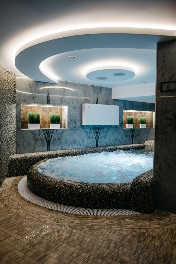 Bohema Hotel Telšiai Екстериор снимка